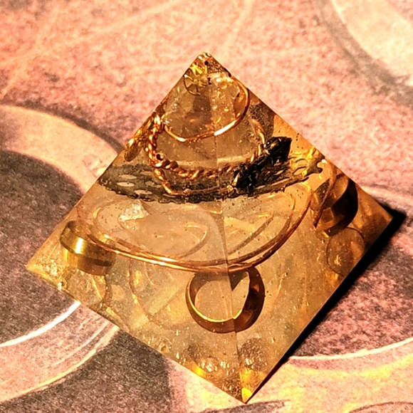 Organite Pyramid - Picture 3 of 4